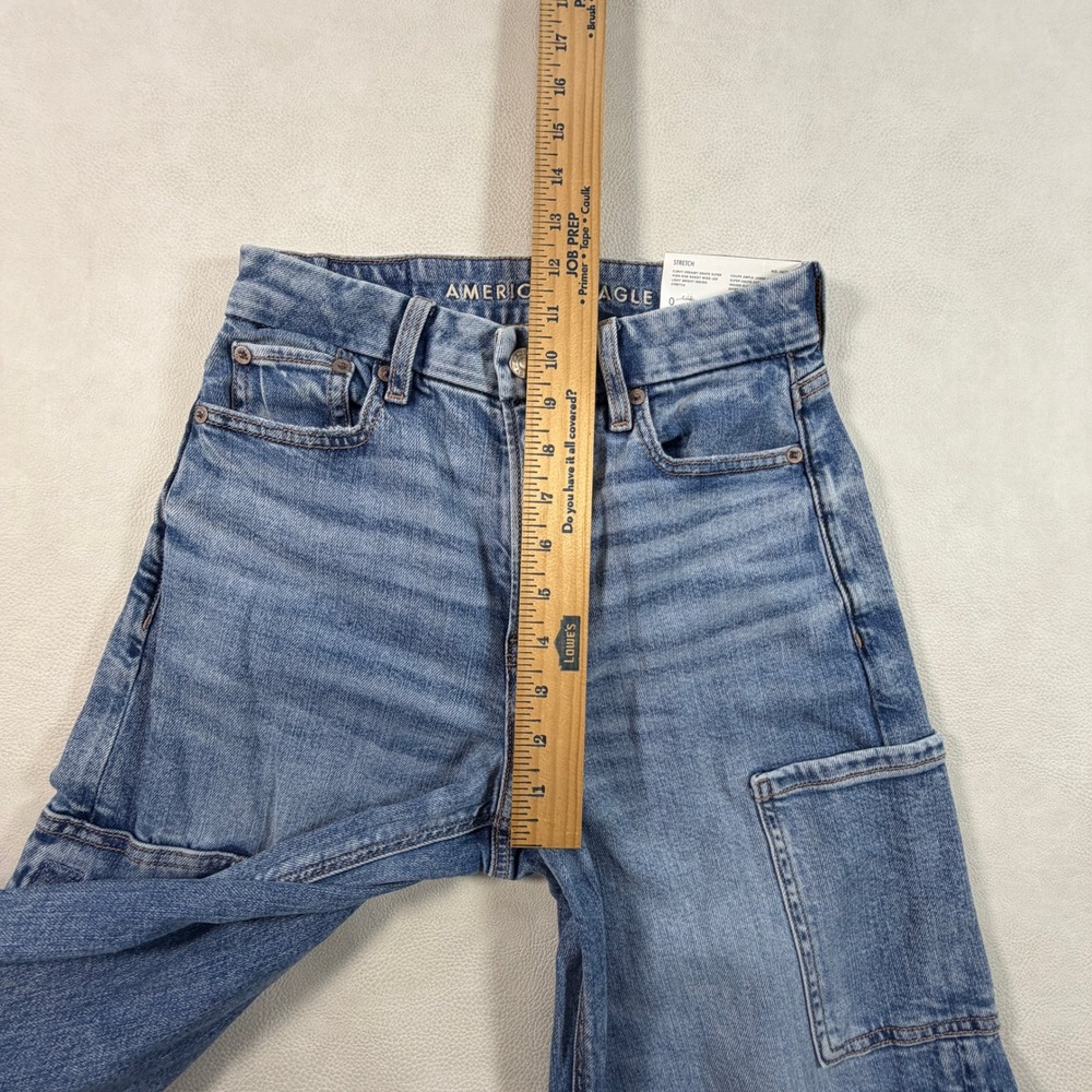 American Eagle Curvy Super High-Rise Baggy Wide Leg Cargo Jeans Light Wash 0 25W - Picture 10 of 13